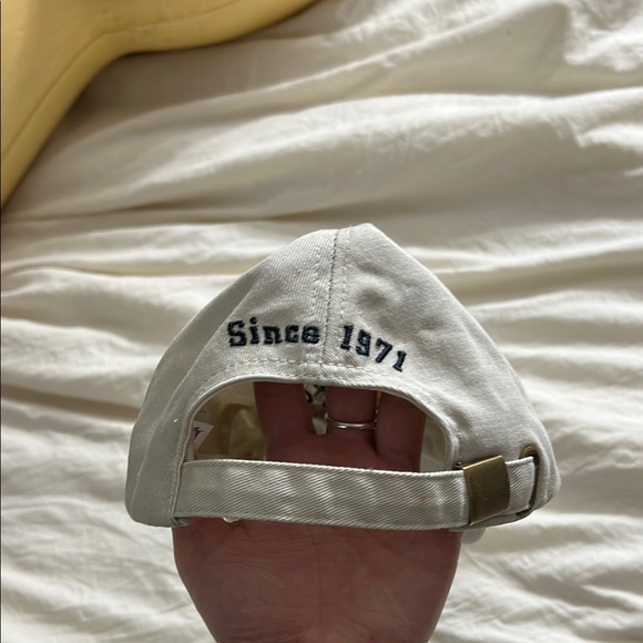 Vintage Disney World Embroidered Cap - Picture 3 of 4